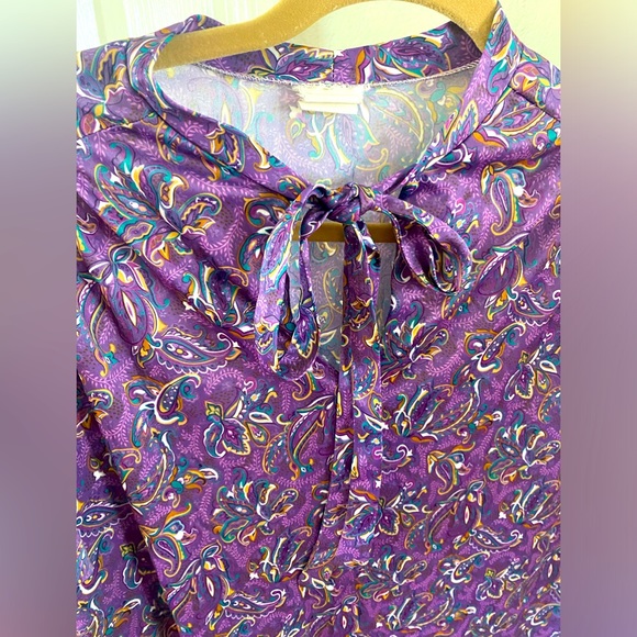 Vintage top no size or fabric label, but measures as a women’s XL. - Picture 2 of 3